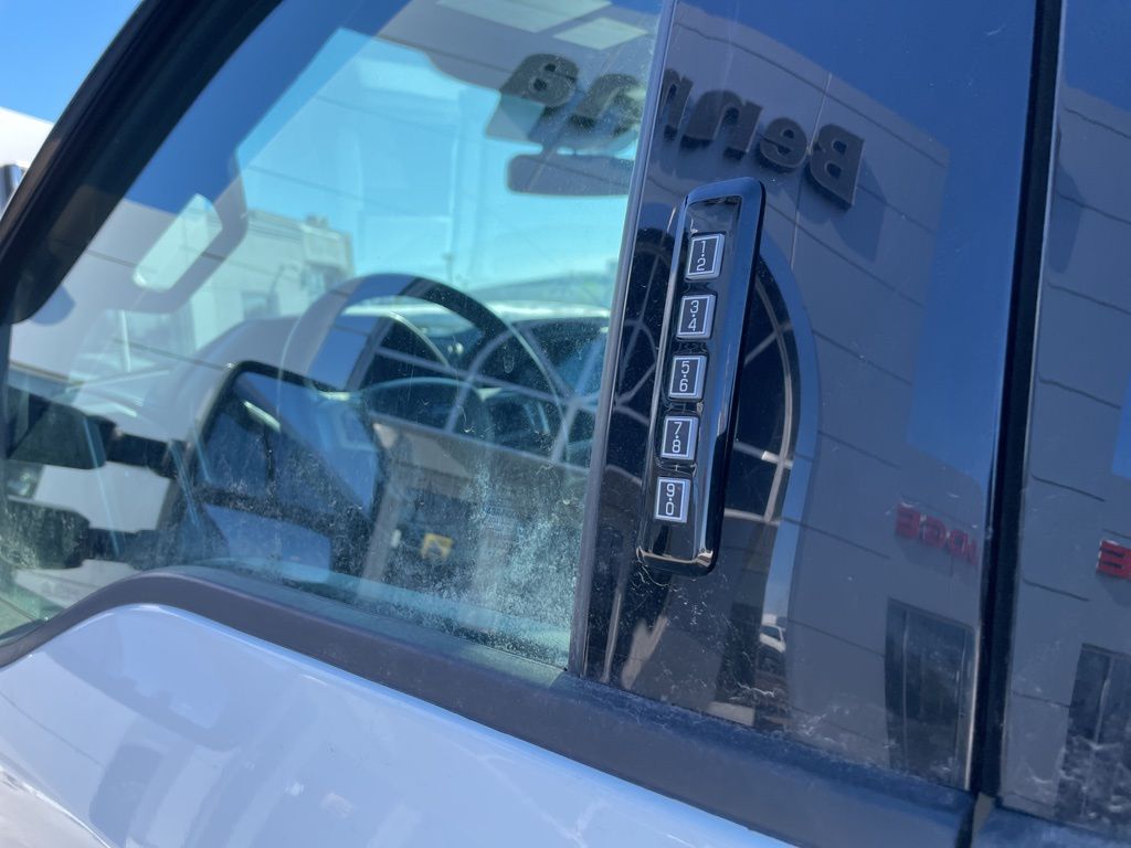 Certified Used 2022 White Ford Lariat image 31