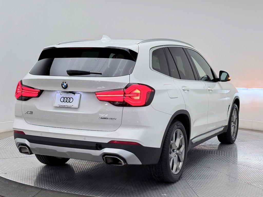 Thumbnail: 2024 BMW X3 - 11