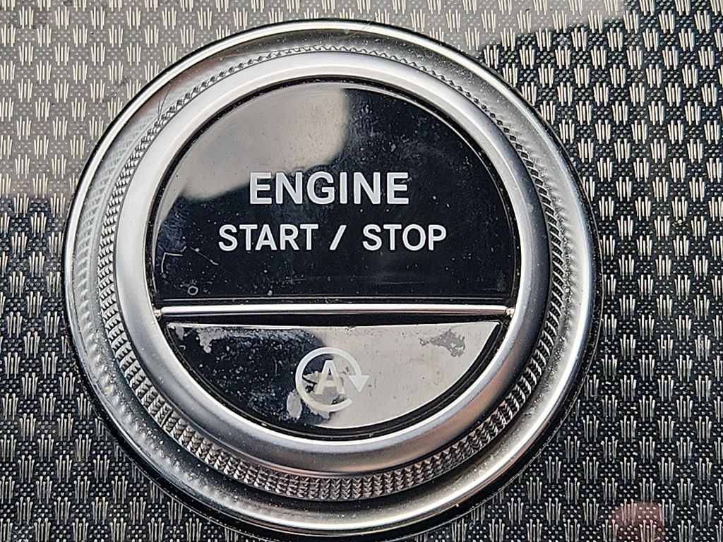 Thumbnail: 2023 Mercedes-Benz C-Class - 24