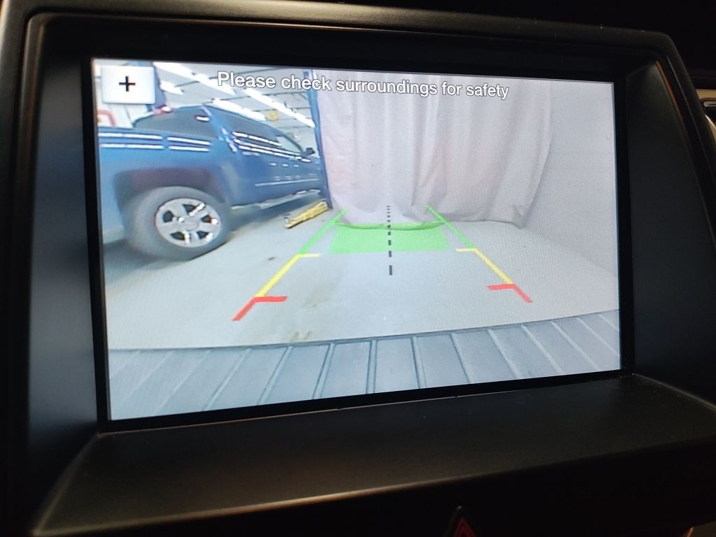 Used 2016 White Ford Limited image 33