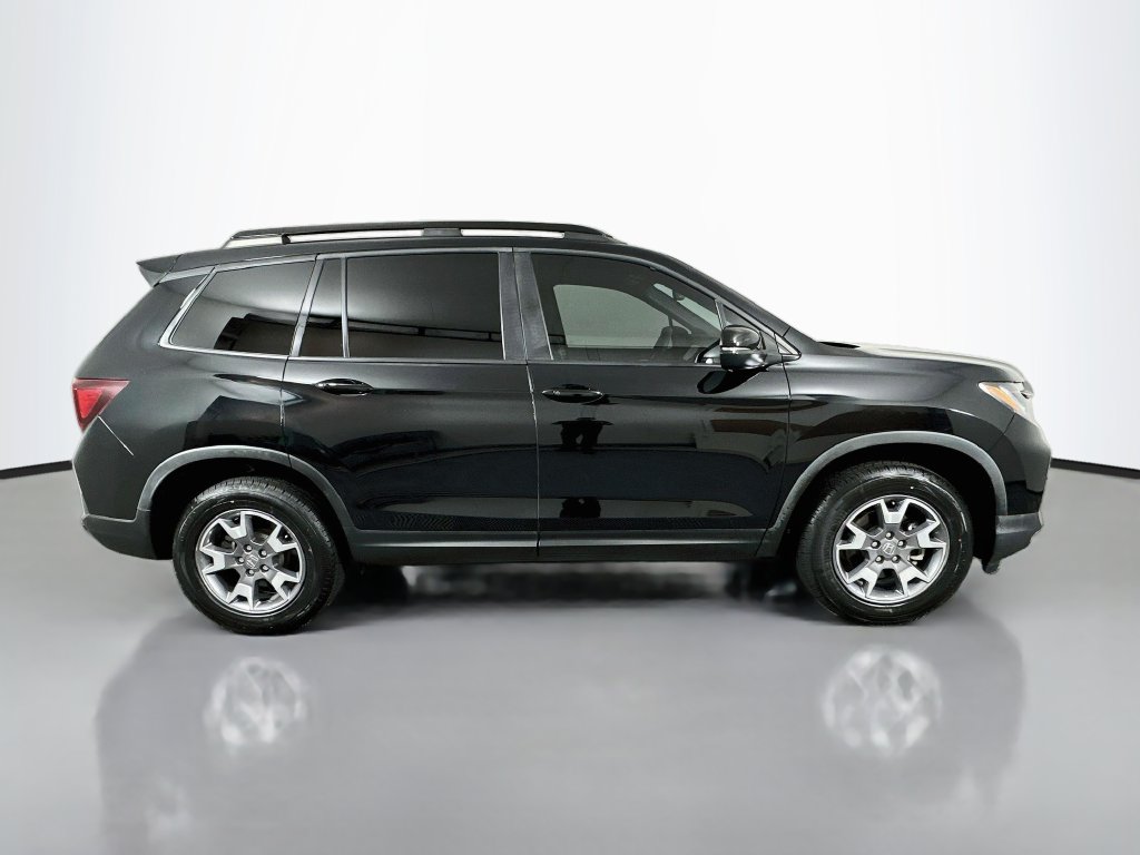 Thumbnail: 2023 Honda Passport - 4