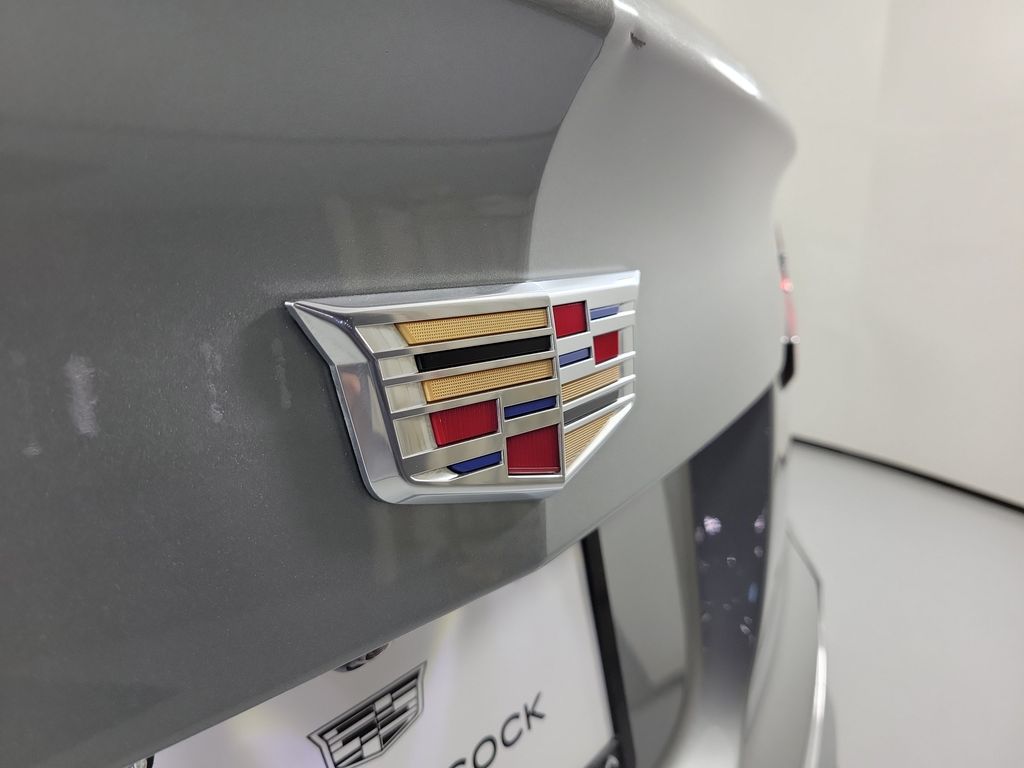 2025 Cadillac XT4 Premium Luxury - 6