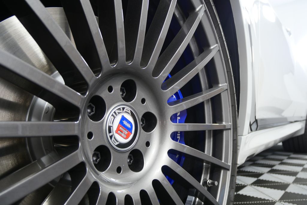 2026 BMW X7 Alpina XB7 7