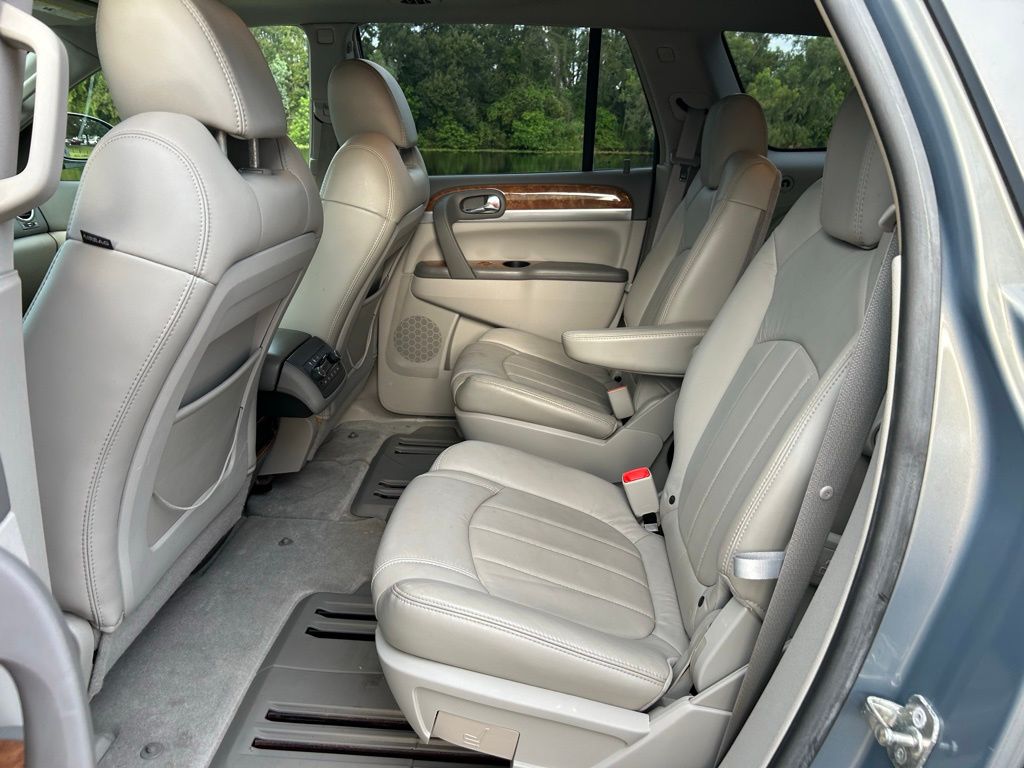 Thumbnail: 2008 Buick Enclave - 13