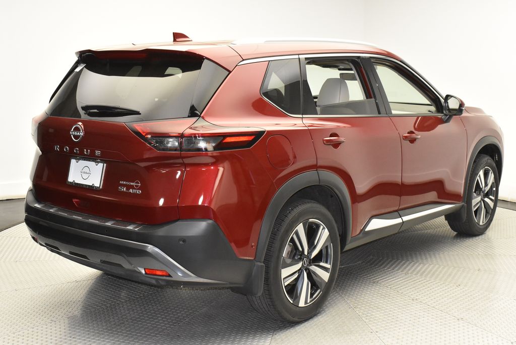 2022 Nissan Rogue SL 5