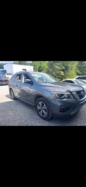 Gray (Gun Metallic) 2017 Nissan Pathfinder SUV / Crossover Front-Wheel Drive Continuously Variable Transmission