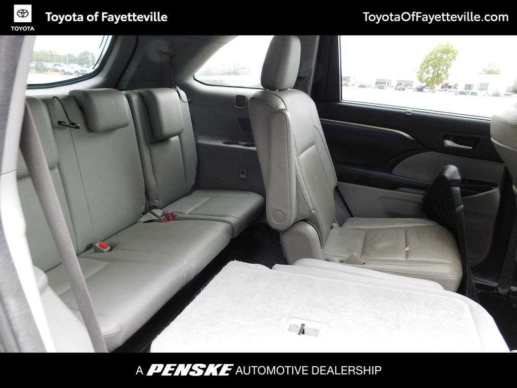 Thumbnail: 2018 Toyota Highlander - 5
