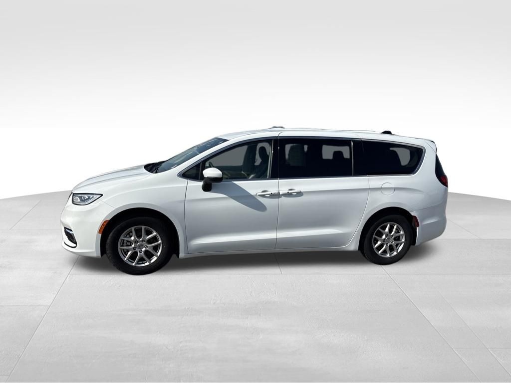 Used 2023 Chrysler Pacifica Van