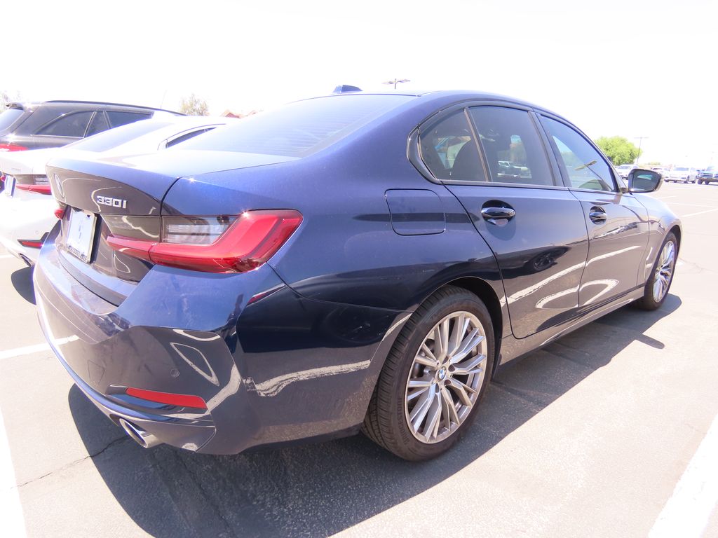 Thumbnail: 2023 BMW 3 Series - 3