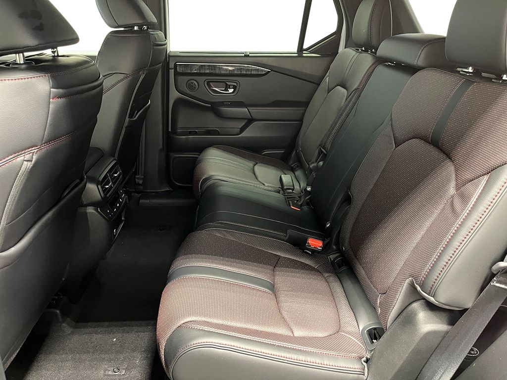 2025 Honda Pilot Black Edition photo