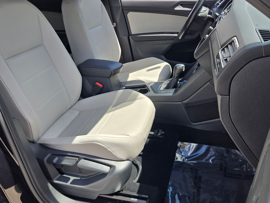2021 Volkswagen Tiguan - $17,685