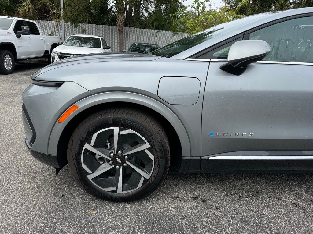 2024 Chevrolet Equinox EV LT 11