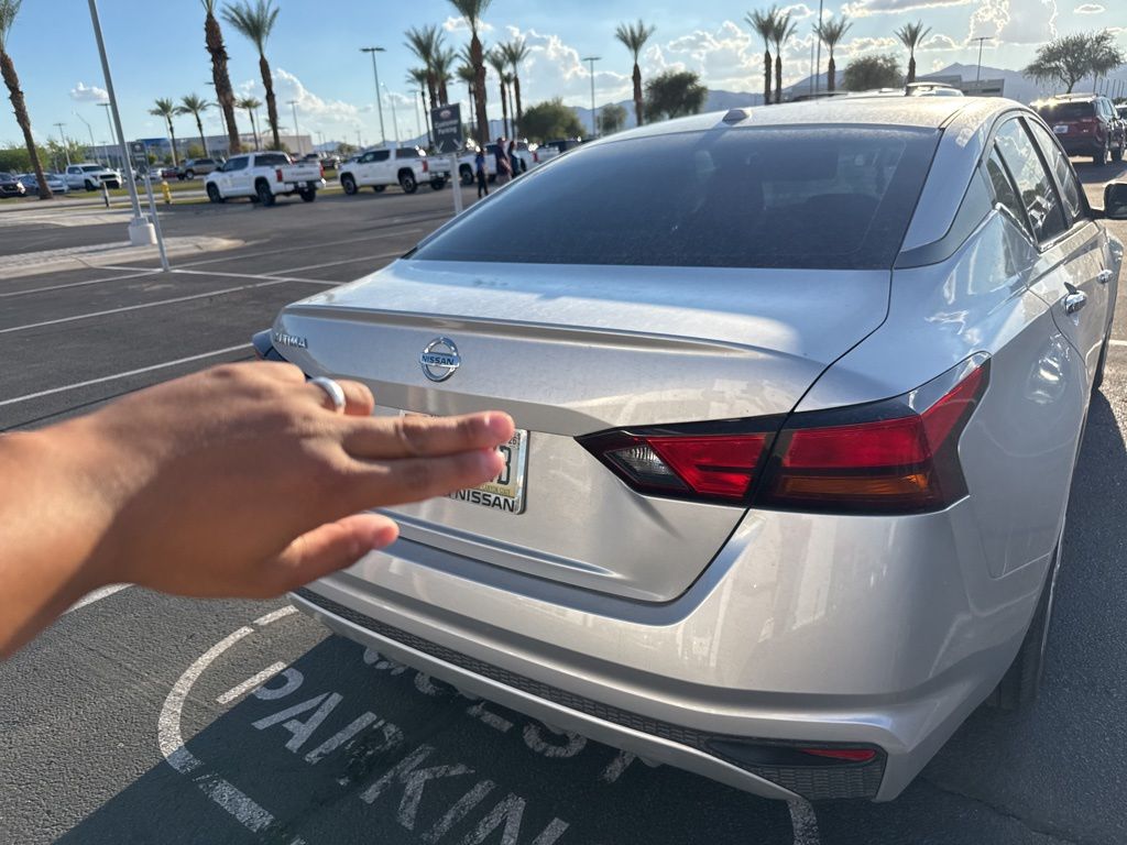 Thumbnail: 2020 Nissan Altima - 6