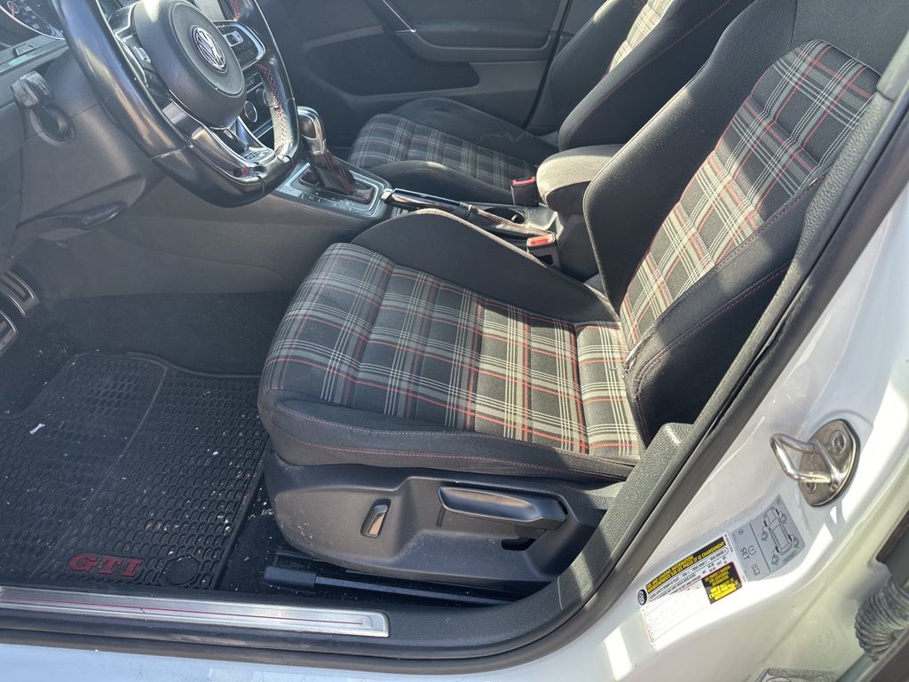 2017 Volkswagen Golf GTI