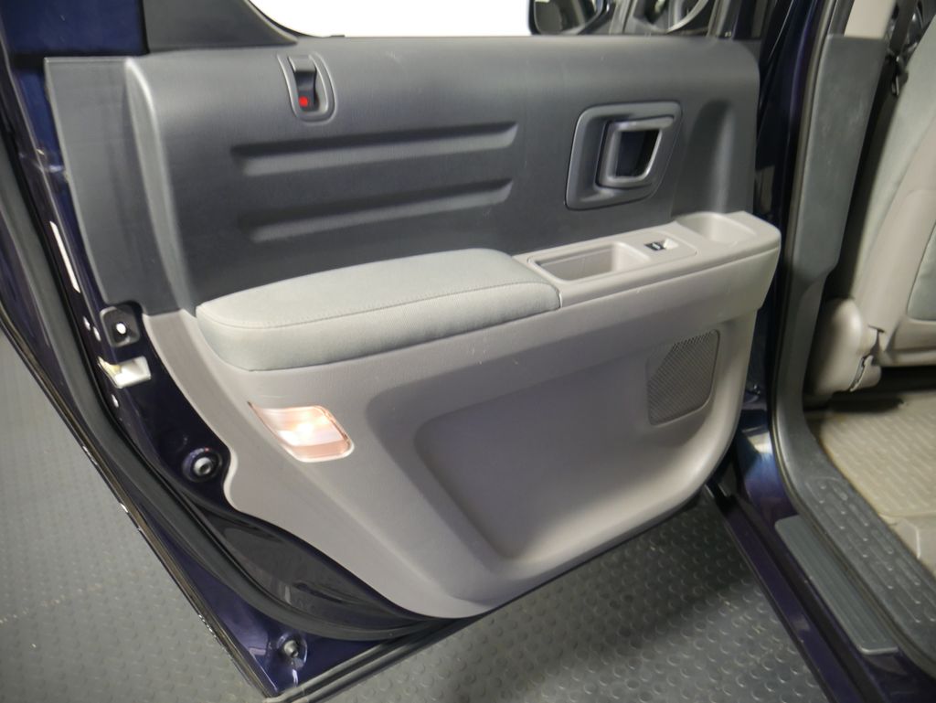 Thumbnail: 2011 Honda Ridgeline - 11