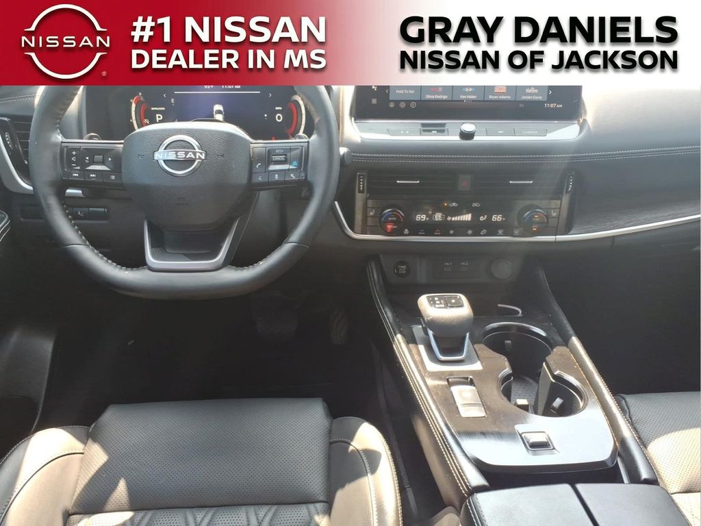 Used 2025 Nissan Rogue SUV