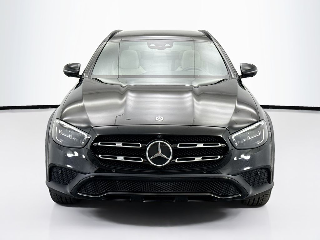 Thumbnail: 2023 Mercedes-Benz E-Class - 10