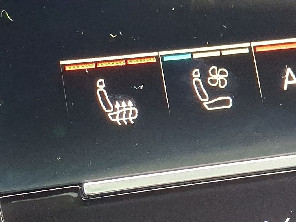 Thumbnail: 2026 Audi Q8 - 17