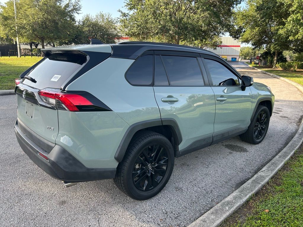 2019 Toyota RAV4 XLE Premium 5