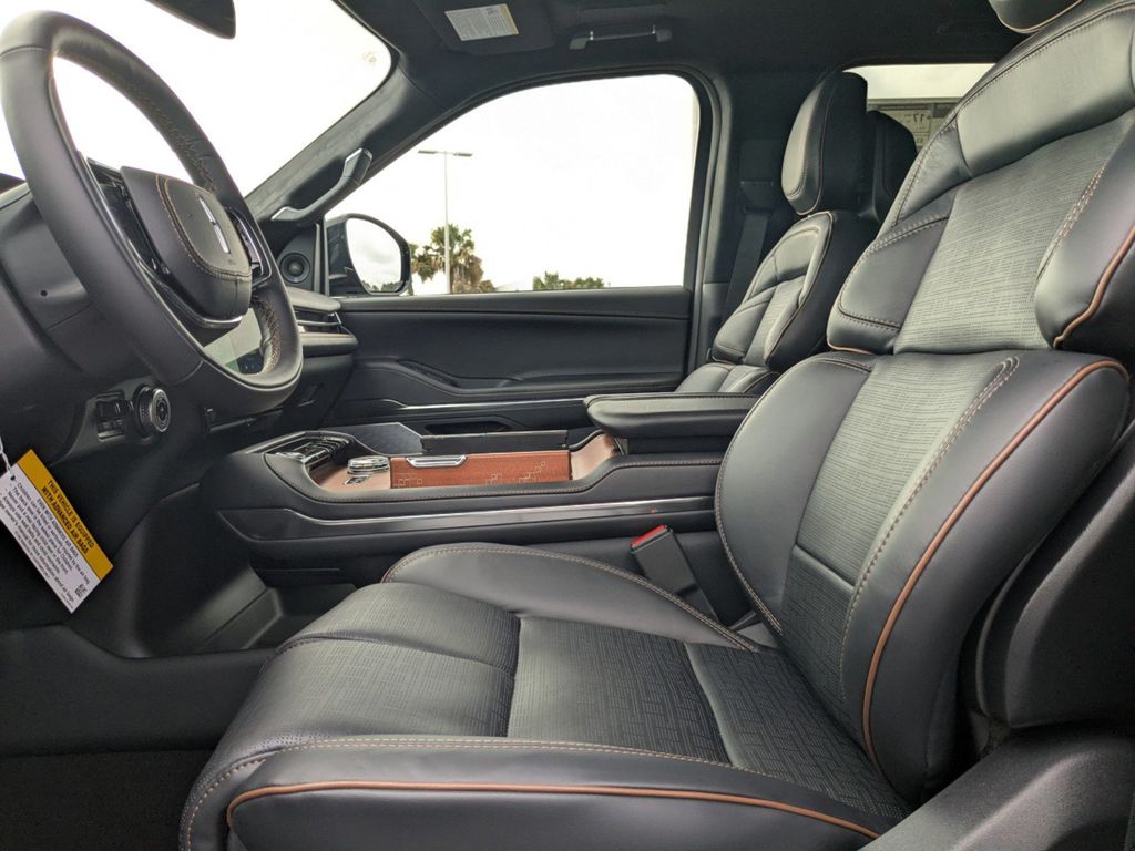 2025 Lincoln Navigator Black Label L
