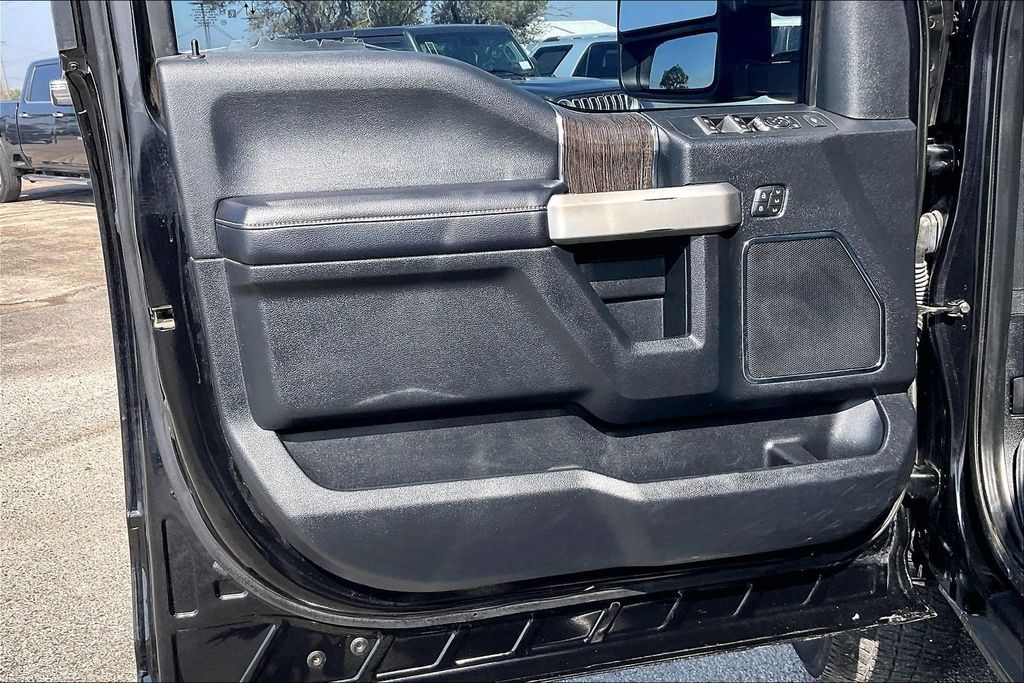 Used 2020 Ford Super Duty F-250 Lariat 4D Crew Cab