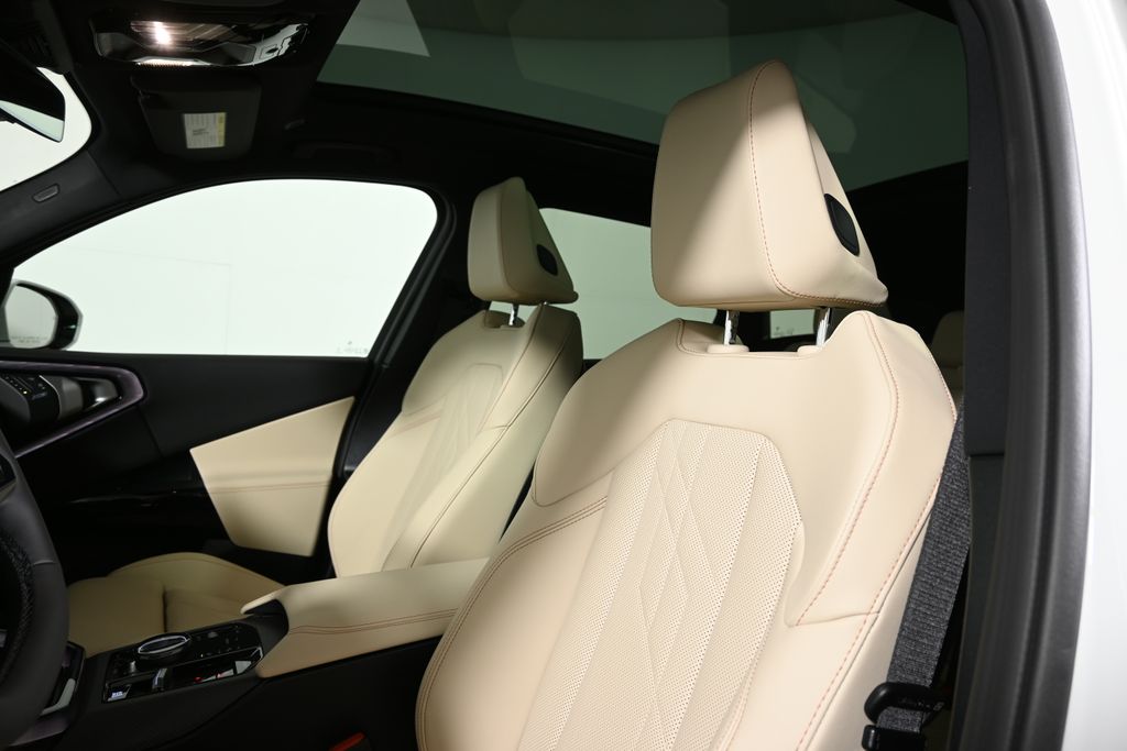 Thumbnail: 2026 BMW X3 - 16