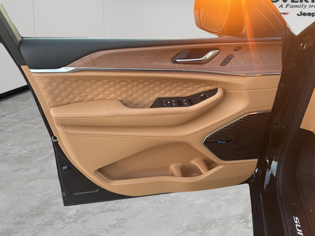 New Car 2025 Jeep Grand Cherokee L  Summit For Sale Under $70,000 In Austin, Texas