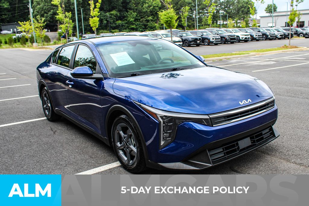 Used 2025 Blue Kia LXS image 4