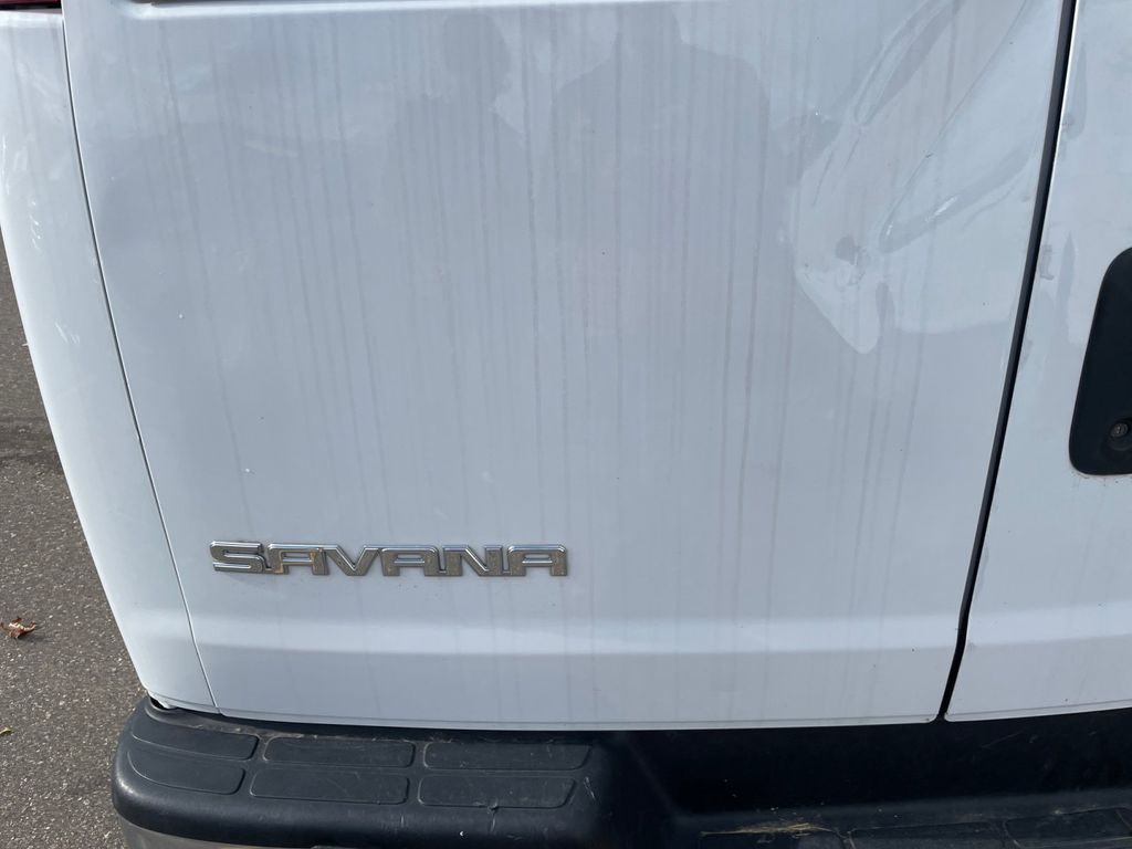 2022 GMC Savana 2500 Work Van 38