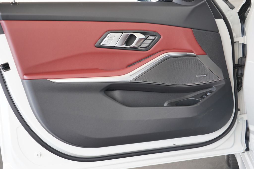 Thumbnail: 2026 BMW 3 Series - 9