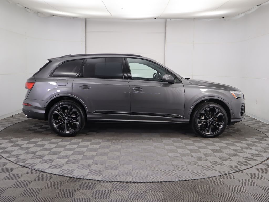 2025 Audi Q7  4