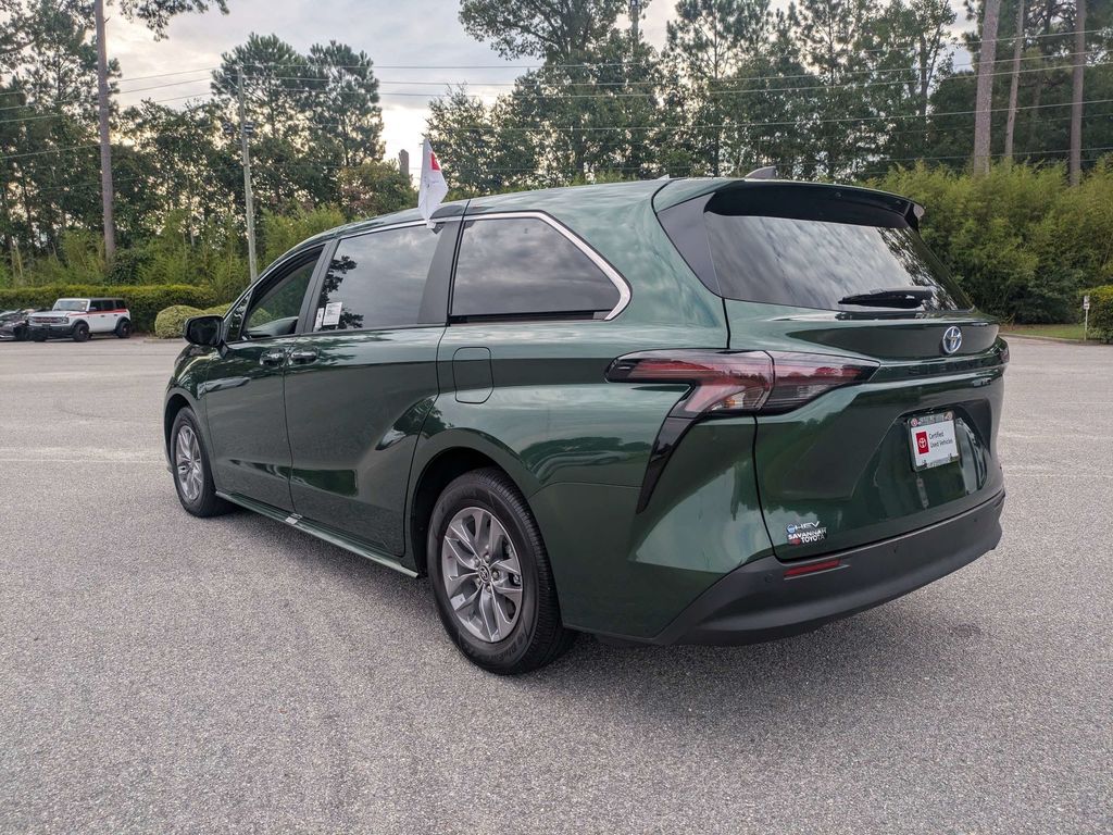 Used 2025 Toyota Sienna Van