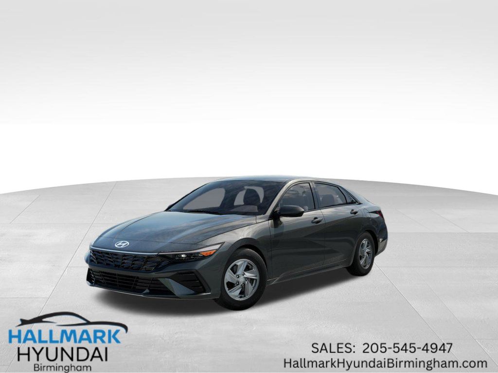 2025 Hyundai Elantra SE