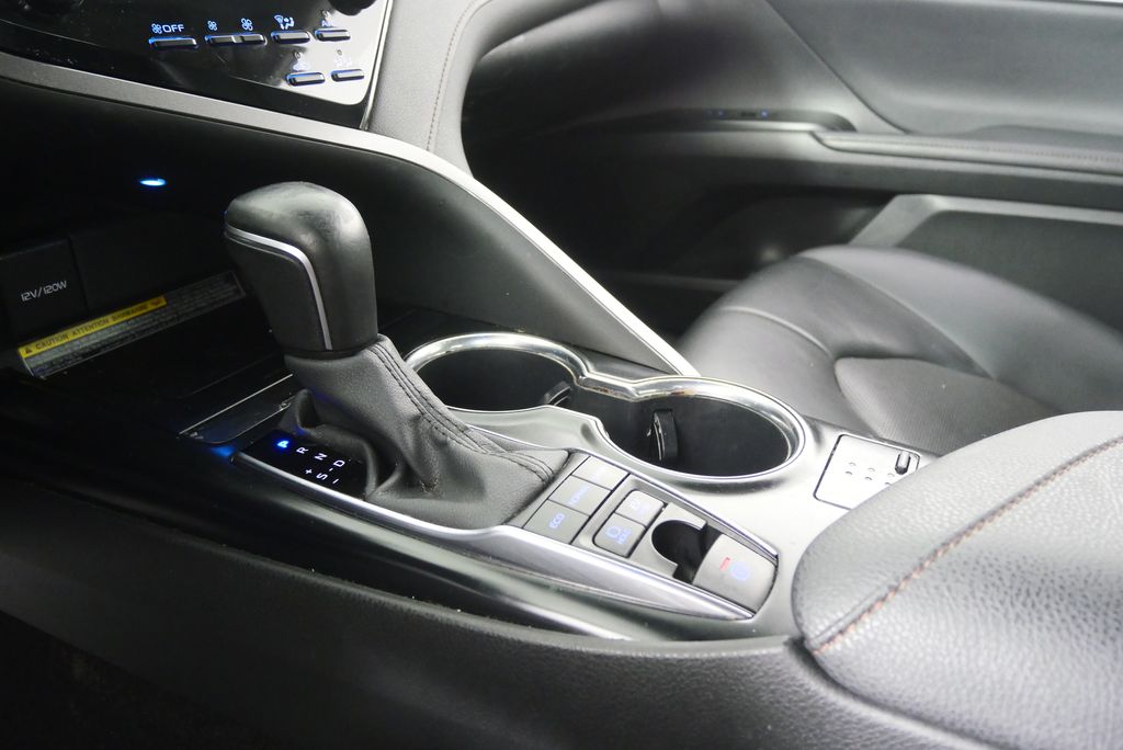 Thumbnail: 2020 Toyota Camry - 24
