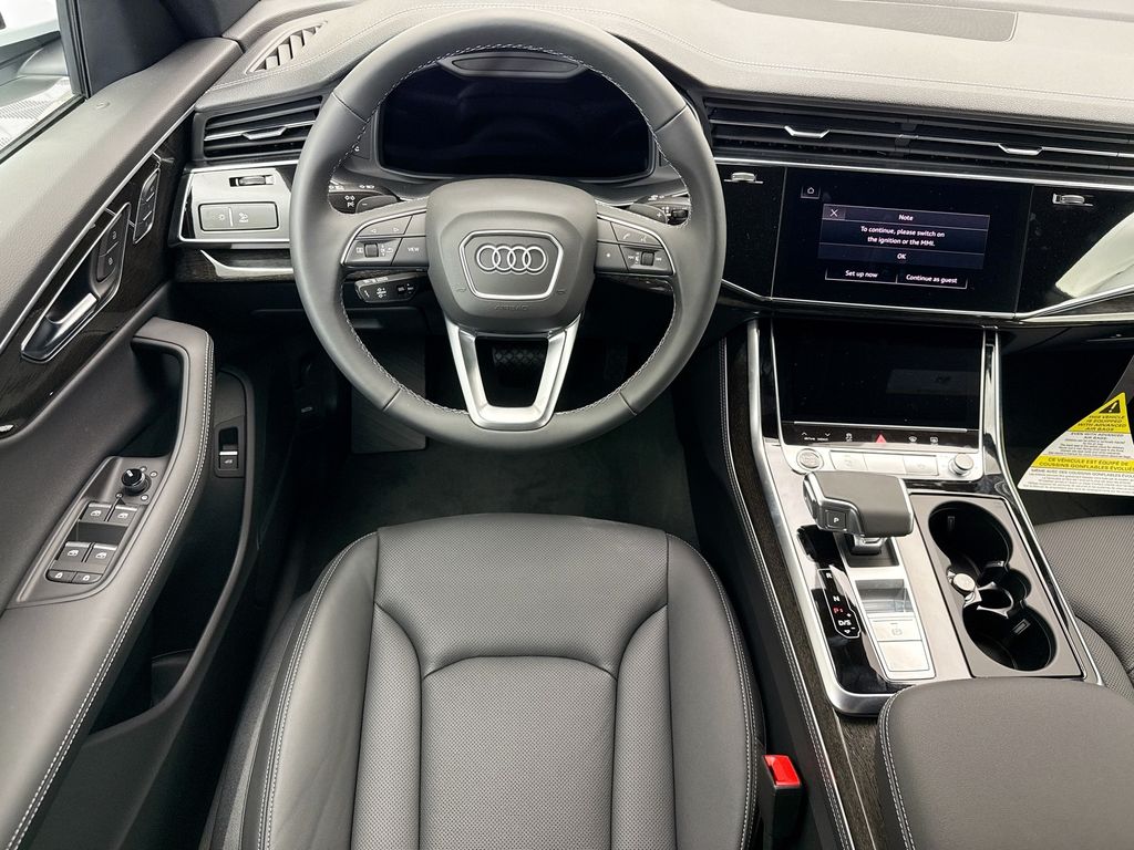 Thumbnail: 2026 Audi Q8 - 10