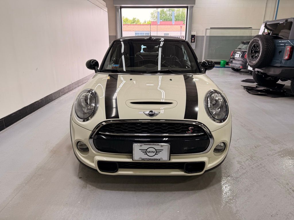 2016 MINI Cooper Base 8