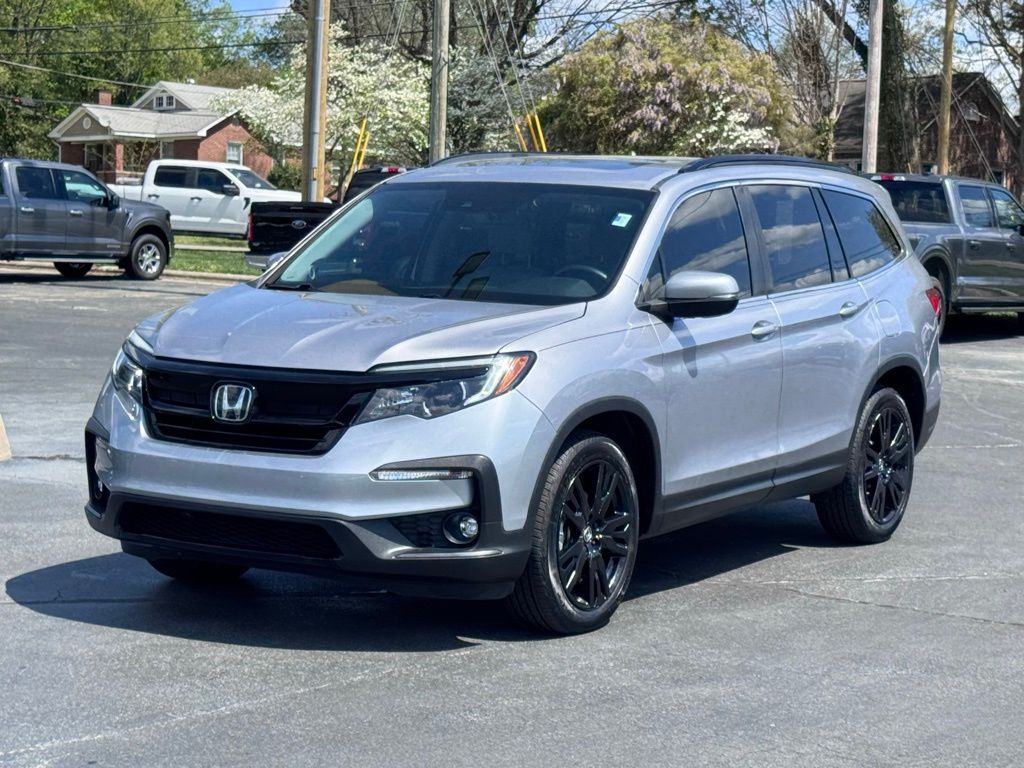 View vehicle photo 2