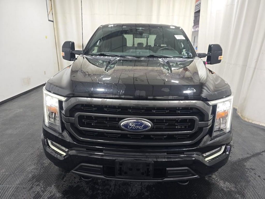 Used 2023 Black Ford XLT image 3