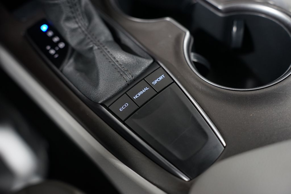 2023 Toyota Camry SE 22