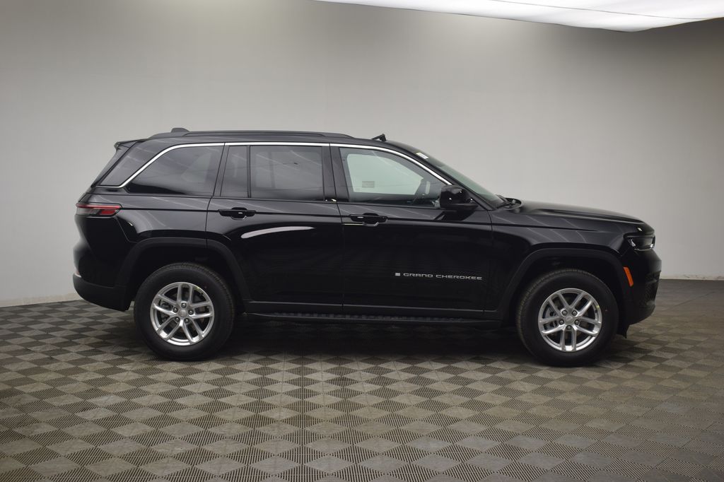 new 2026 Jeep Grand Cherokee car, priced at $37,883