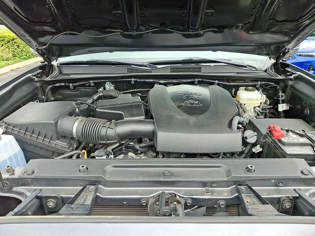 Thumbnail: 2019 Toyota Tacoma - 28
