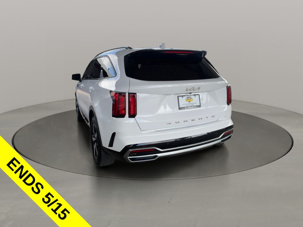 View vehicle photo 5
