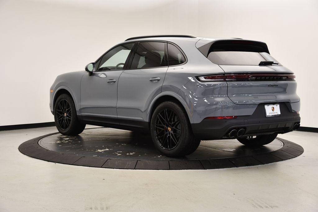 Thumbnail: 2025 Porsche Cayenne - 3