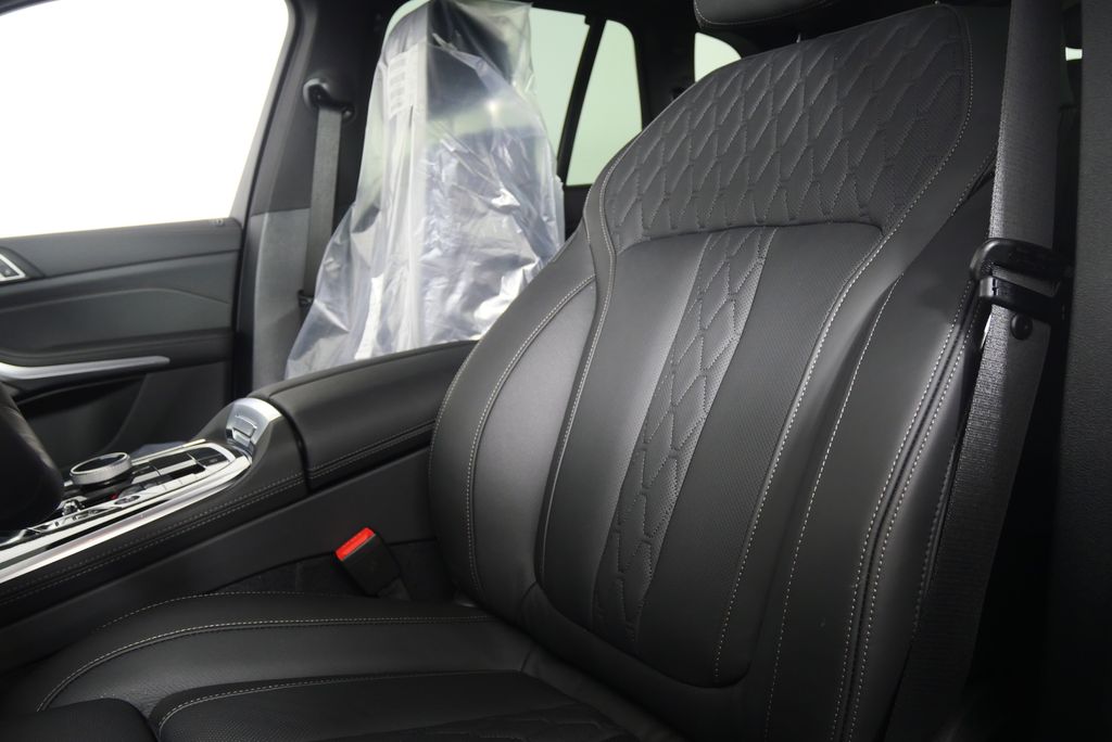 2026 BMW X5 xDrive40i 11