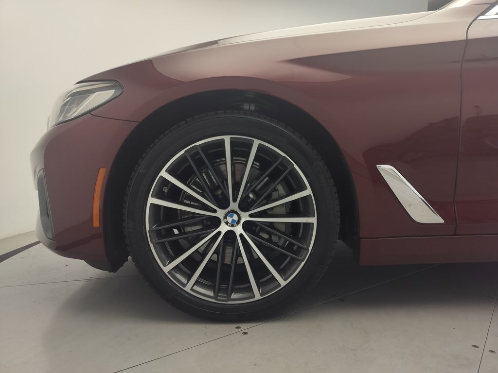 Thumbnail: 2023 BMW 5 Series - 5