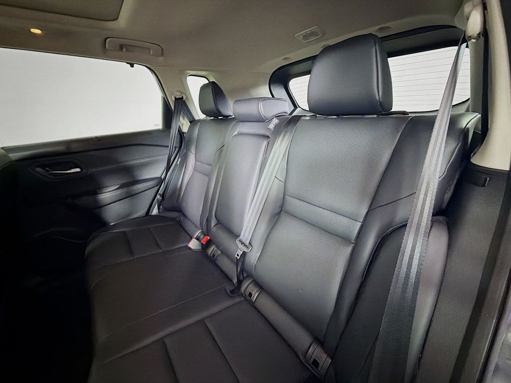 Used 2025 Nissan Rogue SUV