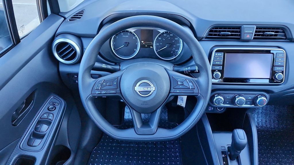 2025 Nissan Versa