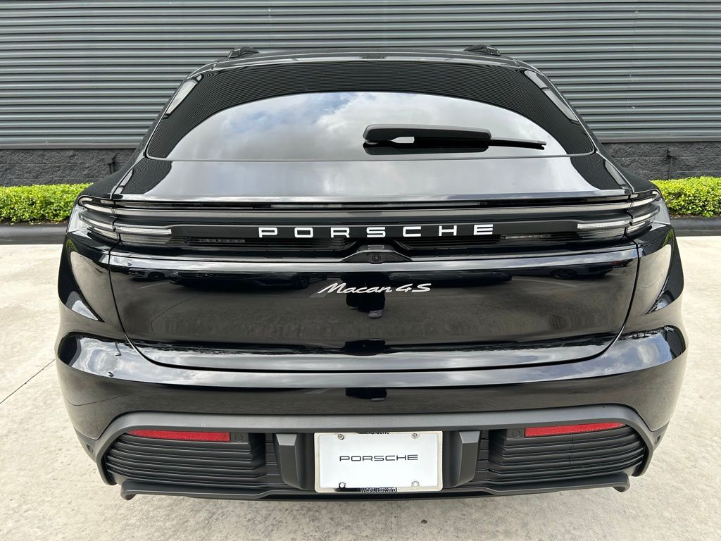 Thumbnail: 2025 Porsche Macan - 12