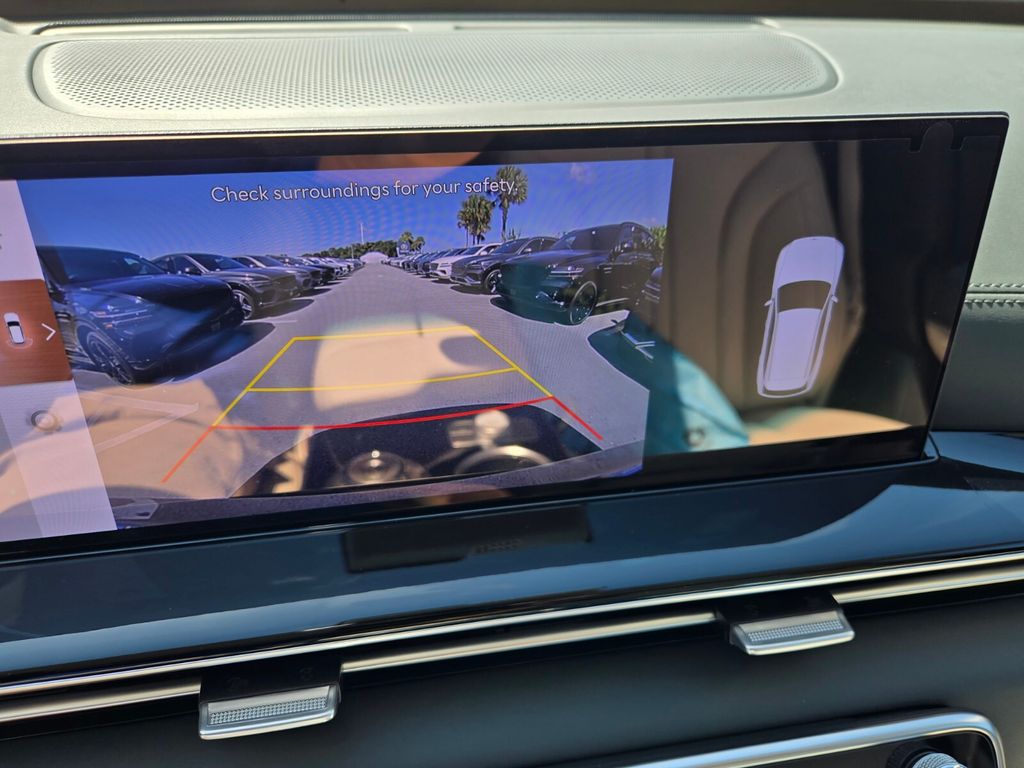 2027 Genesis GV80