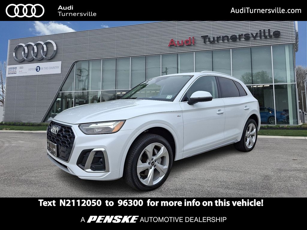 Thumbnail: 2022 Audi Q5 - 1